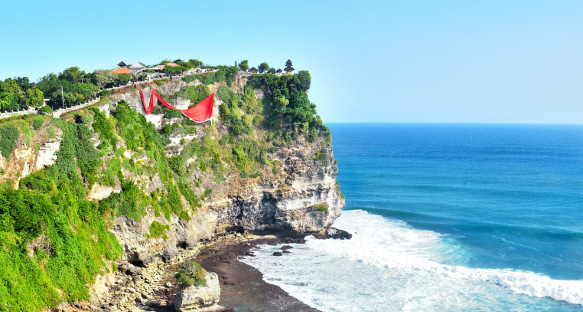 Uluwatu cliff temple and ocean views