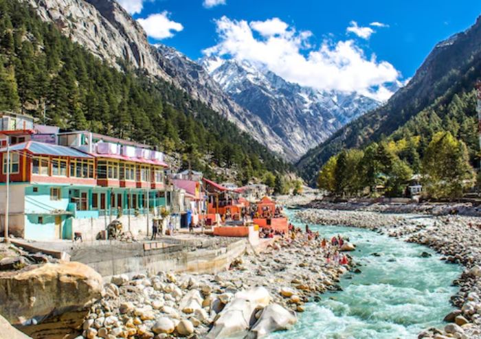Kedarnath snow-capped Himalayan shrine