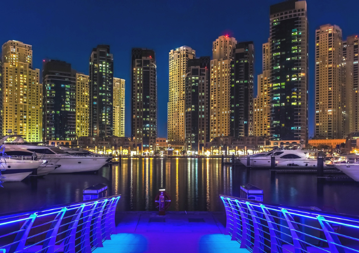 Burj Khalifa daytime skyline view